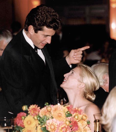 Carolyn Bessette Kennedy and Her Life with JFK Jr. [PHOTOS]