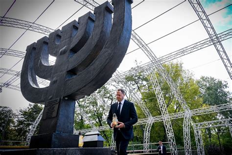 Ukraine Marks 80th Anniversary Of The Babi Yar Massacre