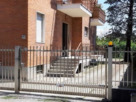 Vendita Appartamento Saronno Trilocale In Via Carso Buono Stato