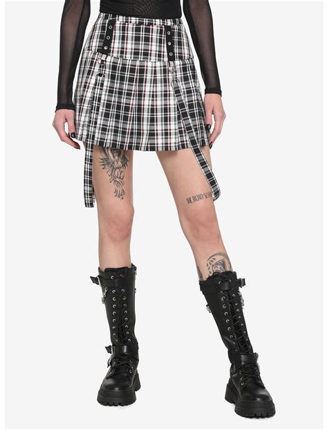 Black White And Red Plaid Grommet Suspender Skirt Hot Topic