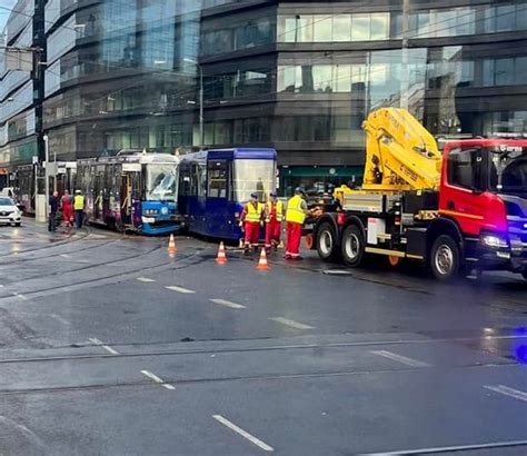 Zderzenie tramwajów na placu Dominikańskim Radio Wrocław