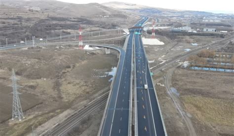 Autostrada S A Rupt Pur I Simplu Imagini Cu Incidentul Care A Dus La