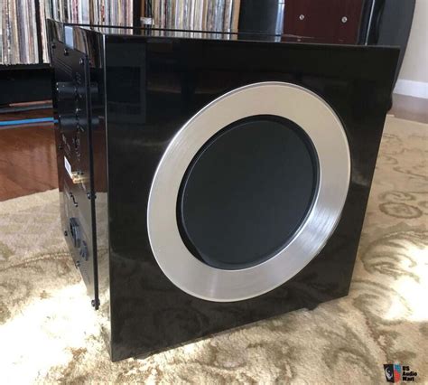 KEF R400b Subwoofer - Sale pending Photo #4311162 - US Audio Mart