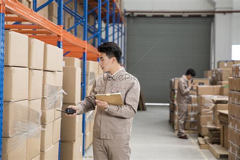 Warehouse Factory Employee Goods Inspection Picture And Hd Photos