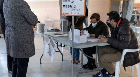 Cómo librarse de estar en la mesa electoral si tienes un viaje el 23 de