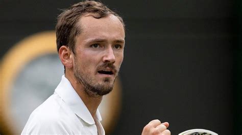 Wimbledon Daniil Medvedev Beats Sinner In Five Set Thriller Reaches Semi Finals