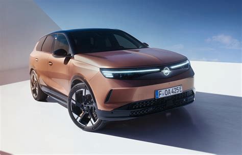 A Powerful Electric SUV Unveiling The All New 2025 Opel Grandland