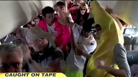 Video Harlem Shake In The Plane Video Faa Investigates Abc News