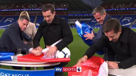 Jamie Carragher V Gary Neville In Hilarious Present Wrapping Challenge 😂 Youtube