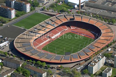 Zürich Aus Der Vogelperspektive Blick Auf Das Letzigrund Stadion In Zürich