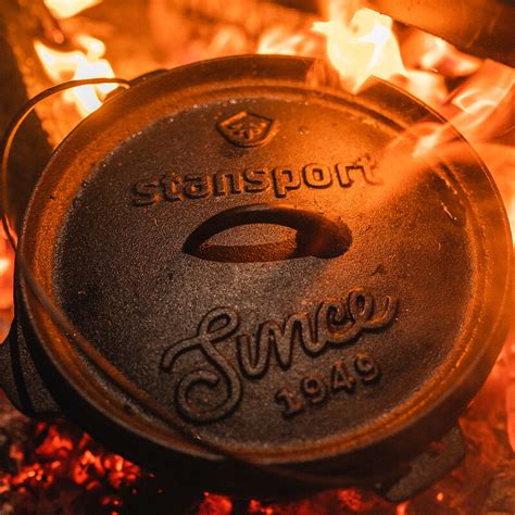 Stansport 4 Quart Pre Seasoned Cast Iron Dutch Oven With Legs Camping