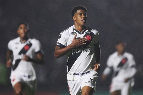 Vasco Vende Mil Ingressos Para A Partida O Palmeiras Portal Do