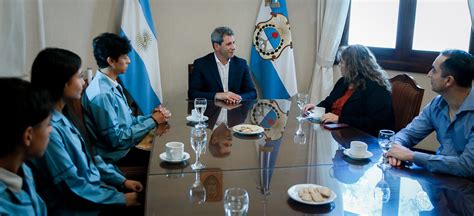 El Gobernador U Ac Recibi A Los Alumnos De La Saturnino Salas Radio