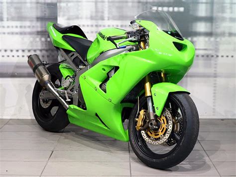 Kawasaki Ninja Zx R Colore Verde Usato In Vendita