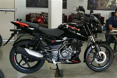 Higher Spec Bs6 Bajaj Pulsar 125 Begins Reaching Dealerships Autocar