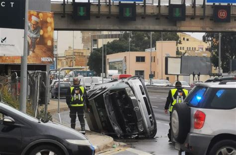 Mara Tweġġa Wara Li Nqalbet Bil Karozza Fil Marsa Strada Rjali