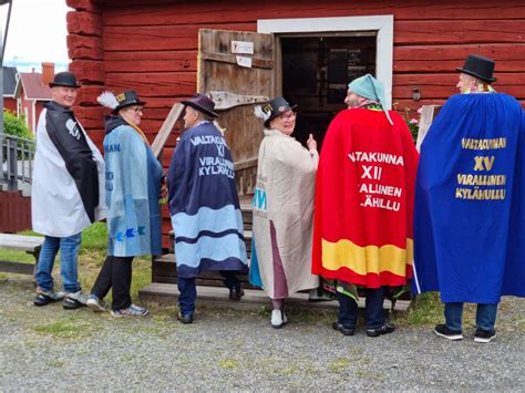 VALTAKUNTAAN ON VALITTU UUSI KYLÄHULLU XVII Pohjois Pohjanmaan Kylät Ry