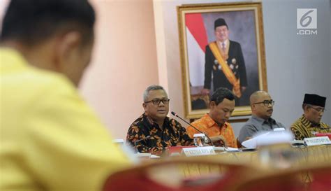 Foto Bersama Perwakilan Parpol Kpu Gelar Uji Publik Rancangan