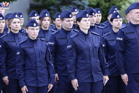 Nowi Policjanci Zasil Szeregi Komend W Tym Bialskiej I Parczewskiej