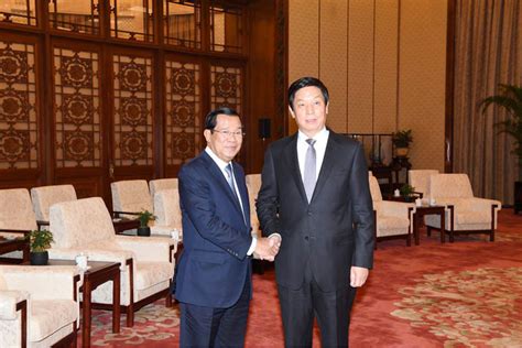 Rencontre Entre Le Pm Cambodgien Et Le Pr Sident Du Comit Permanent De