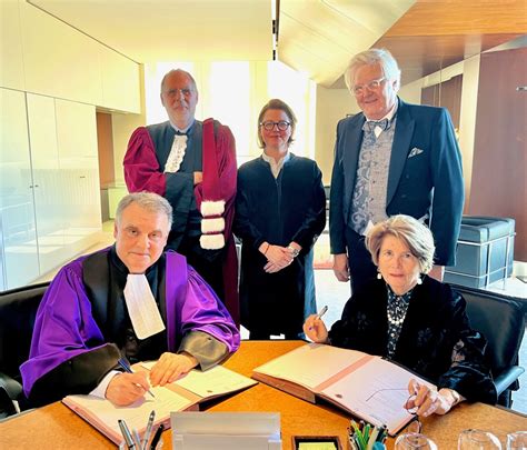 Signature dune convention de partenariat entre lAcadémie des Sciences