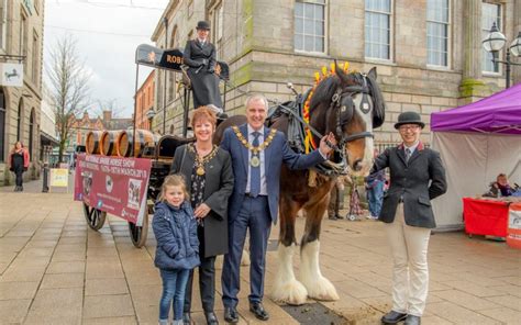 Shire horse and dray join shoppers at Stafford Farmers’ Market ahead of big Shire horse show ...