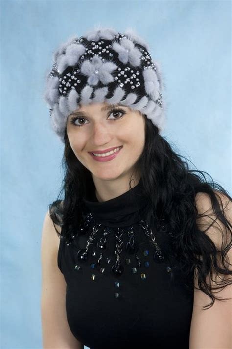 Где купить меховой помпон?