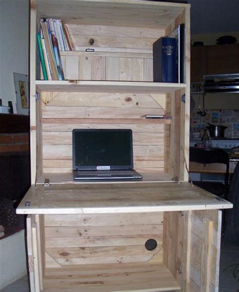 Pallet Computer Desks Pallet Wood Projects