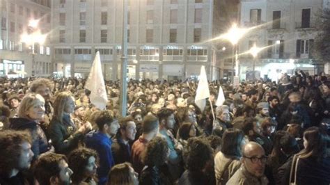 Lecce Oltre Duemila In Piazza Contro Il Gasdotto Sindaci Dicono