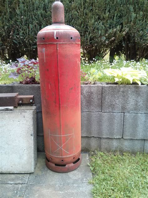 Feuertonne Aus Einer Gasflasche Geschnitzt And Vorstellung Grillforum