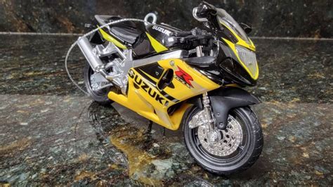 Custom Suzuki GSX-R600 Christmas Ornament - Etsy