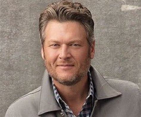 Blake Shelton Biography - Facts, Childhood, Family Life & Achievements