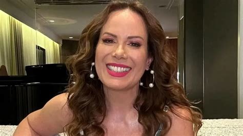 Regina Volpato fecha contrato o SBT e irá comandar programa matinal