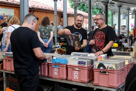 Bazar Na Star Wce W Tarnowie S Siedzka Wyprzeda Na Burku To Ju