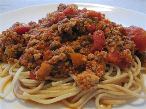 Spaghetti Sauce With Ground Beef And Crushed Tomatoes At Donetta Wicker