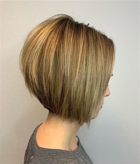 21 Razor Cut Bob Haircut Ideas For A Textured Look