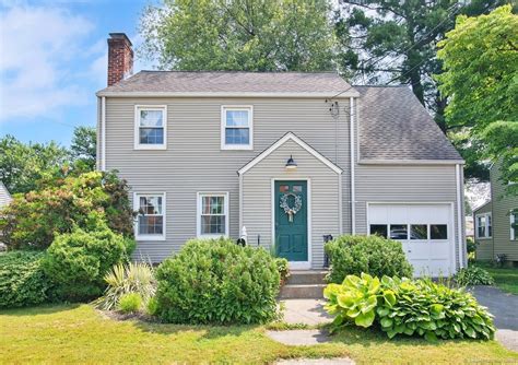 420 Oakwood Ave West Hartford Ct 06110 Mls 24027310 Redfin