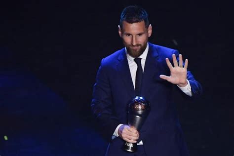 Lionel Messi Wins The Fifa Best Men S Player Award Kokolevel Blog