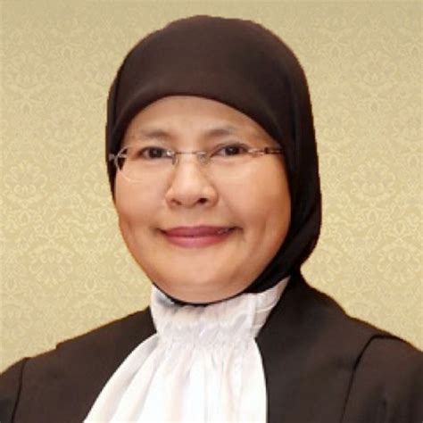 Getting To Know Malaysias Chief Justice Tun Tengku Maimun Tuan Mat