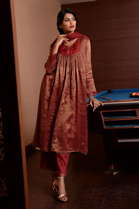 Buy Maroon Kurta Tissue Chanderi Embroidery Zardozi Notched Set For