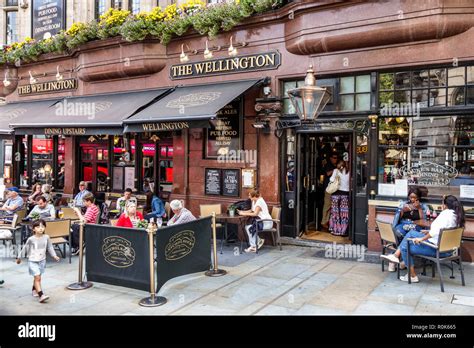 London Englandukunited Kingdom Great Britaincovent Garden Nicholson