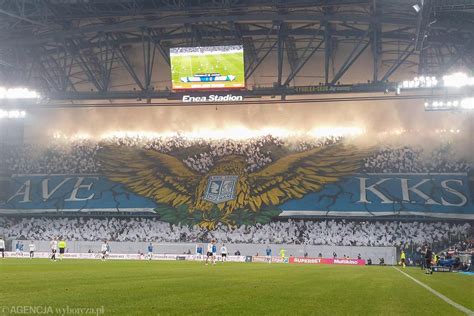 Lech Poznań Co za mecz Legia Warszawa wpadła pod rozpędzoną lokomotywę