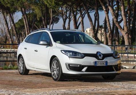 Nuova Renault Mégane SporTour 1 5 dCi la prova su strada Patentati