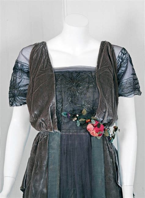 1910s Edwardian Couture Silver Lame And Velvet Gown With Train At 1stdibs