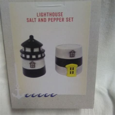 Crackerbarrel Dining Cracker Barrel Lighthouse New Salt Pepper Set