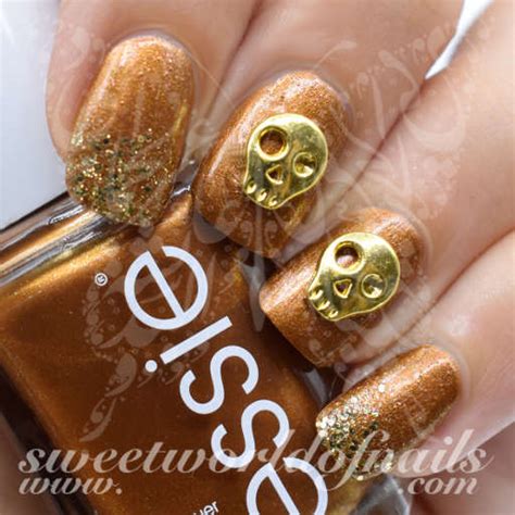 Skull Nail Art