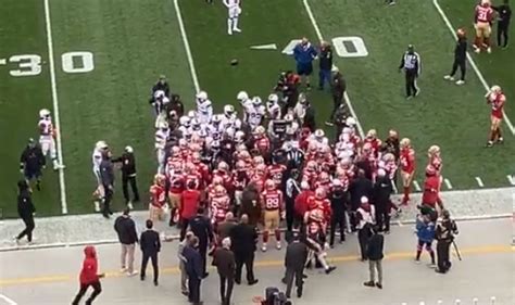 San Francisco 49ers And Cleveland Browns Players Fight On Field Minutes