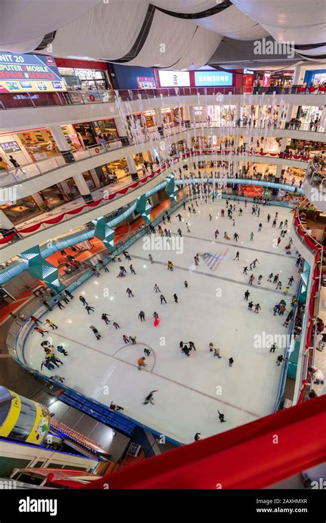 Ice skating in mall asia hi-res stock photography and images - Alamy