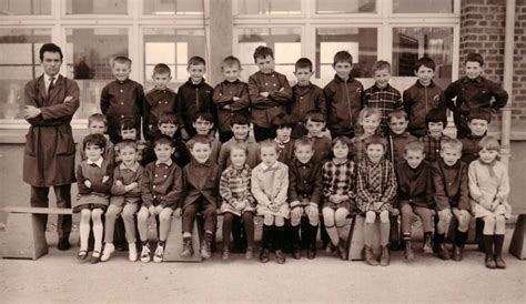 Photo De Classe Ce1 De 1967 Ecole Primaire Copains Davant