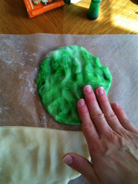 Foodie Patoodie!: Foodie Fun: Homemade Play-Doh!